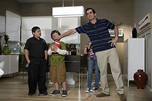Load image into Gallery viewer, Modern Family: The Complete Second Season (DVD Box Set)
