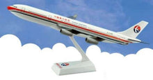 Load image into Gallery viewer, DARON WORLDWIDE A340 China Eastern 1/200

