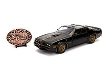 Load image into Gallery viewer, 1977 Pontiac Firebird Trans Am Black with Replica Buckle Smokey and The Bandit (1977) Movie Hollywood Rides 1/24 Diecast Model Car by Jada 30998
