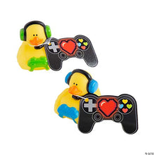 Load image into Gallery viewer, Queens 12 Valentine&#39;s Gamer Rubber Duckies with Card
