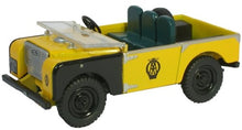 Load image into Gallery viewer, Oxford Diecast 80-inch AA Land Rover
