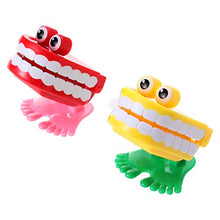 Load image into Gallery viewer, SOIMISS 2 Pcs Colorful Plastic Wind-up Walking Babbling Chattering Teeth Toys with Eyes Gifts Lovely Children Toys Early Education Tools (Random Color)
