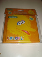 Load image into Gallery viewer, Sesame Street Big Bird &quot;Colors&quot; Bath Time Bubble Book
