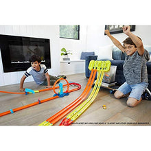 Load image into Gallery viewer, Hot Wheels Track Builder Gravity Box with 4 Lane Fair Start Gate, Multicolor
